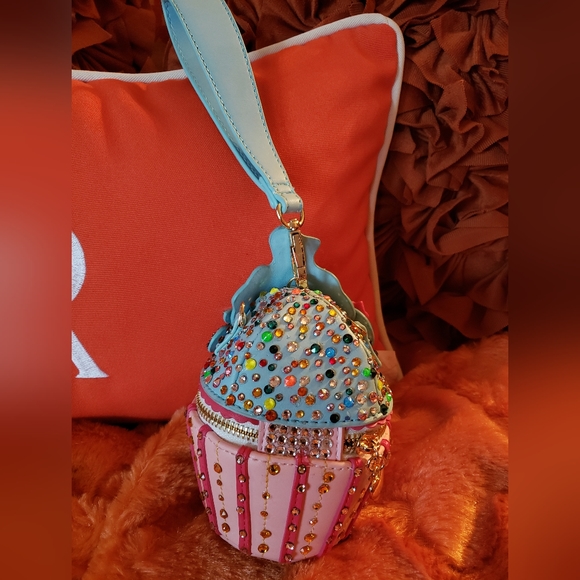 Crossbody - Picture 3 of 3